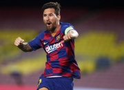 开云体育在线-巴萨老将梅西气冲，角逐欧冠冠军梦