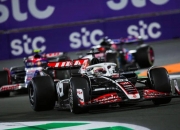 开云平台-哈斯车队横扫迈凯伦，皮亚斯特里刷新纪录