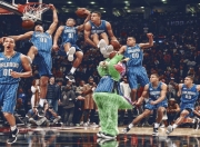 开云体育APP下载-双重闪耀，当完美弧线照亮突围之路