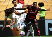 开云体育官网-精彩对攻，球队最终战胜对手