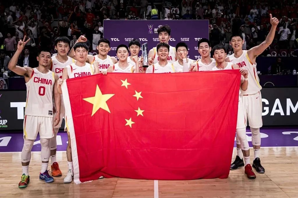 有望夺冠的亚洲球队获得胜利