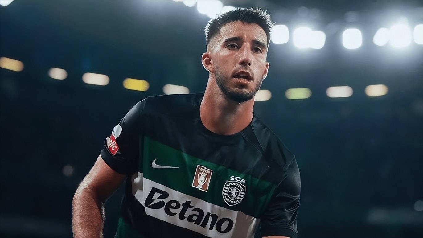 包含巴萨后防稳固：中卫大将恢复训练的词条