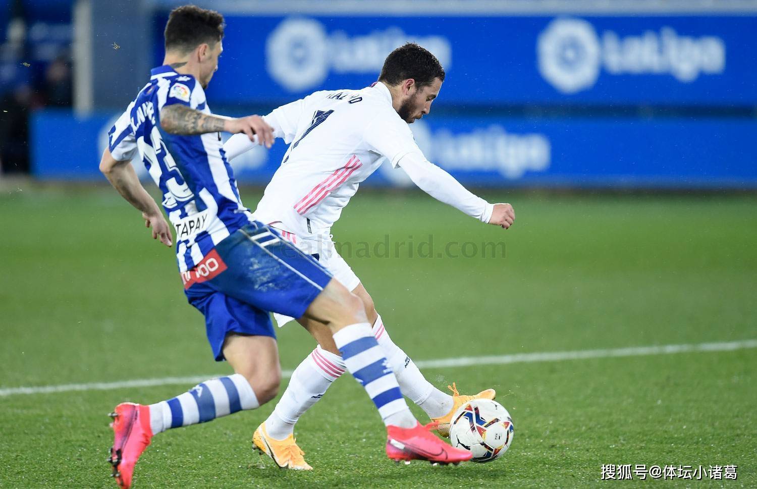 包含皇家社会主场擒敌，继续领跑积分榜的词条