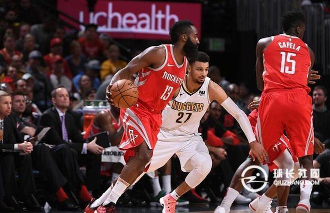 雄鹿完胜辽宁队，胡金秋统治全场的简单介绍