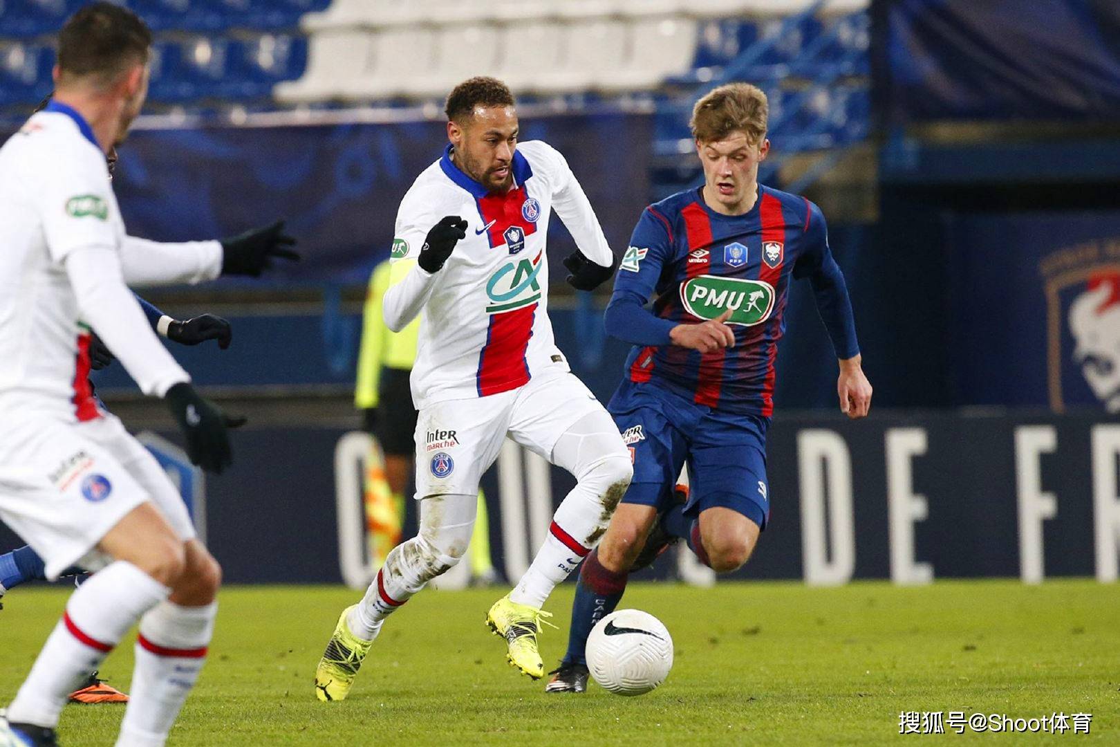 包含德国队鏖战法国队，安赛龙状态火热的词条