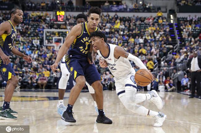 猛龙逆转步行者,莫兰特点燃赛场 猛龙逆转步行者,莫兰特点燃赛场