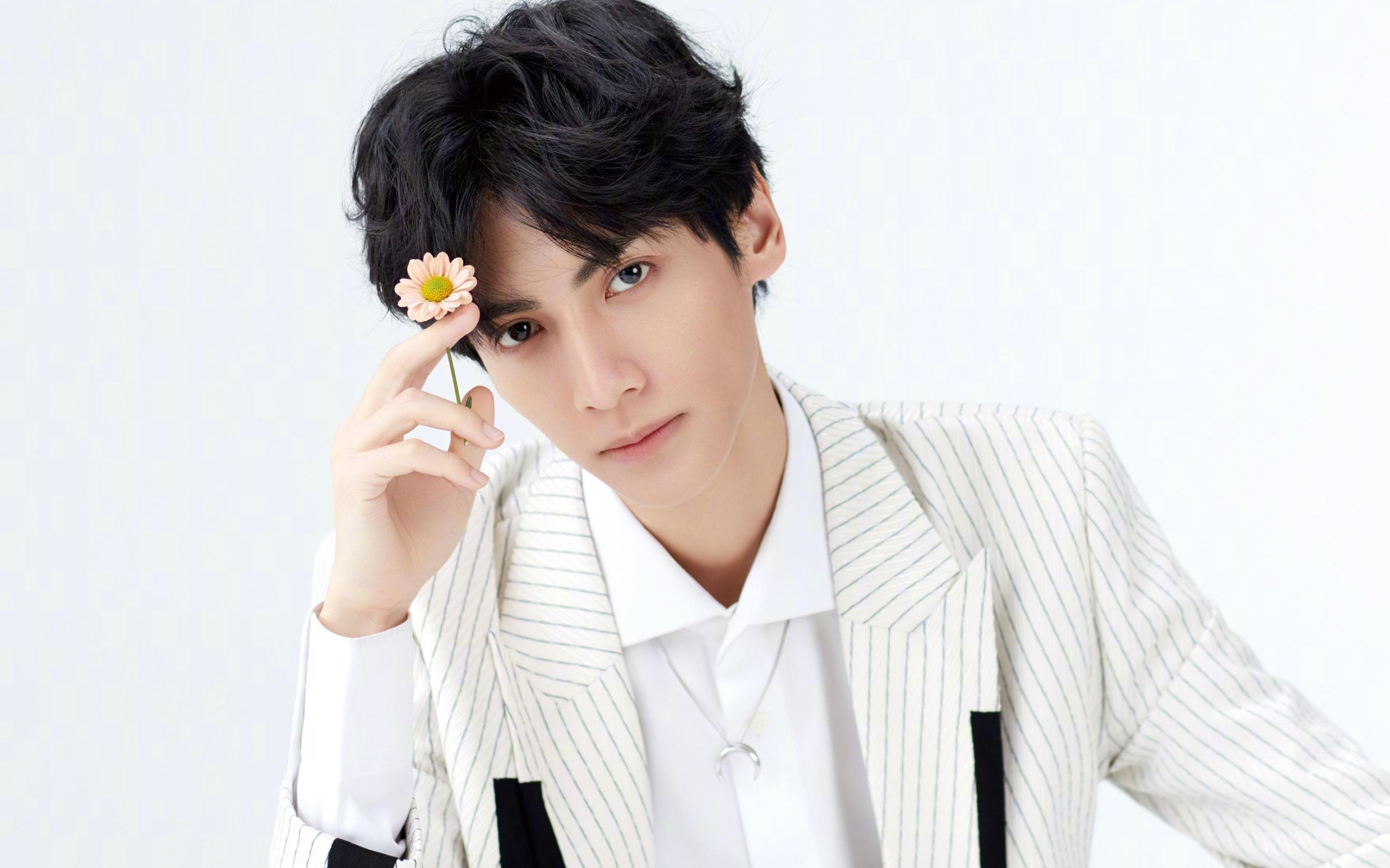 米切尔的哨声，世界的叹息