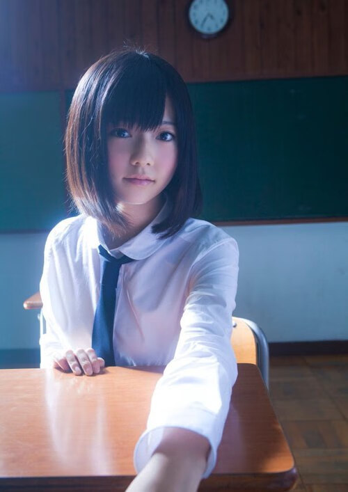 唯一性的双重诠释，切尔西钢铁防守与梅西大场面主宰