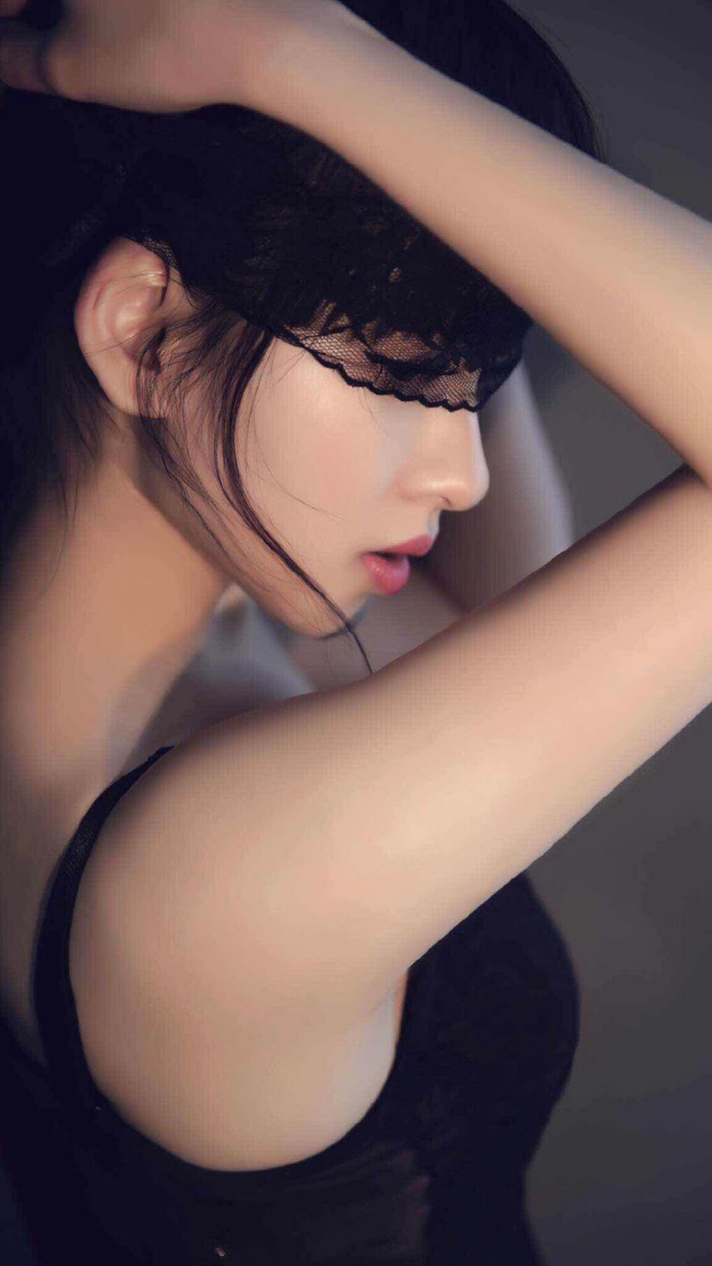 冰与火的轰鸣，当特奥在F1揭幕战之夜点亮超越速度的星芒