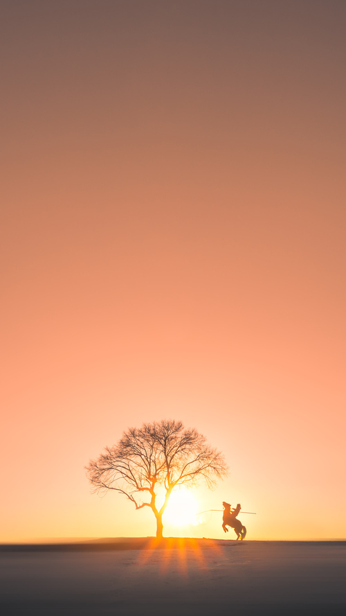 足球之夜双响炮，久保建英爆发引领胜利，南非压哨绝杀巴黎